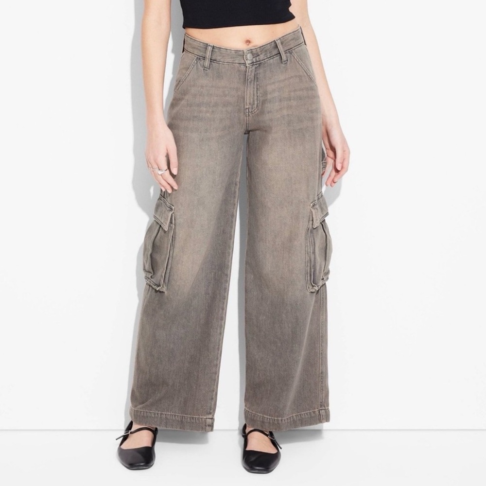 NWT Women's Mid-Rise Cargo Baggy Jeans - Wild Fable - Gray Wash - wide leg